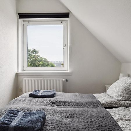 Lovely Top Floor Apart Copenhagen Near Airport, Metro And The Beach Exterior foto