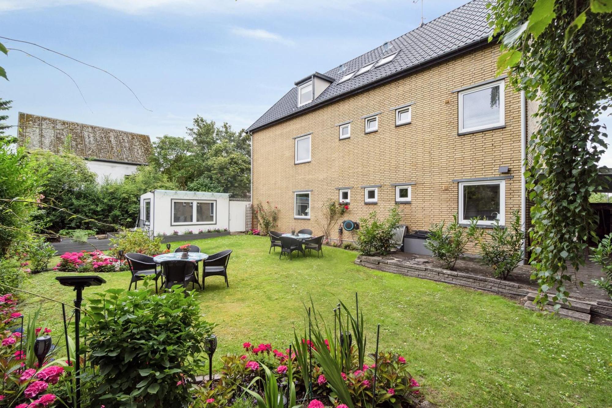 Lovely Top Floor Apart Copenhagen Near Airport, Metro And The Beach Exterior foto